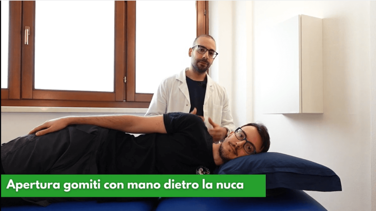 Esercizi per spalla congelata: extrarotazione